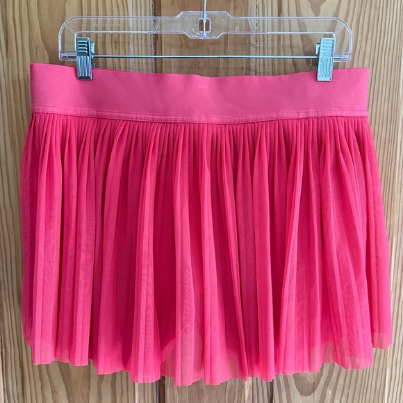 Lululemon Mesh Pleats Mid-Rise Mini Tennis Skirt ~ 12 - Picture 5 of 14